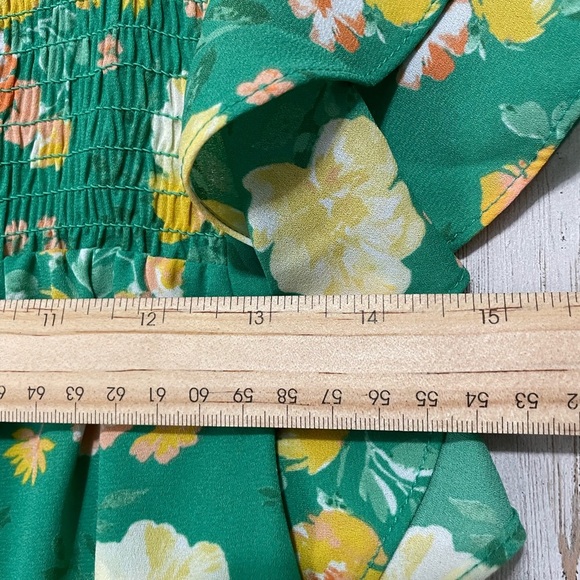 Pleione Blouse Womens Size Small Short Sleeve Green Floral - Picture 6 of 7